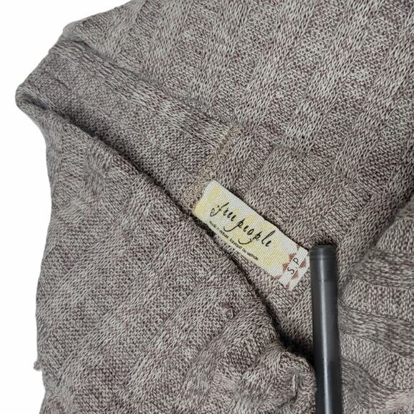 Free People Women's Size Small Petite Ribbed Sweater - Picture 6 of 6